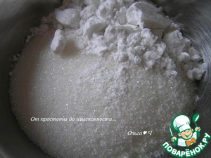 Открытый пирог с вишней
