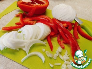 Утопенцы или маринованные сосиски с овощами