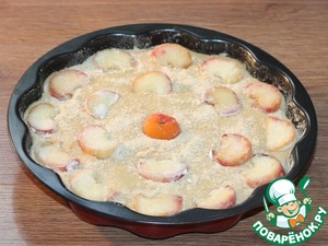 Пирог на кефире с персиками