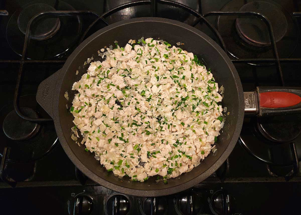 Слойки с курицей и сыром