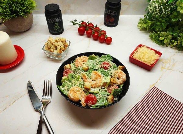 Салат «Цезарь» с креветками Салат «Цезарь» с креветками