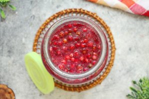 Наливка из брусники Наливка из брусники