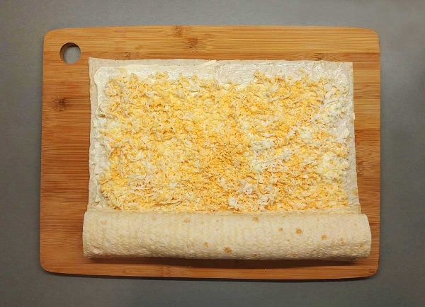 Рулет из лаваша с крабовыми палочками Рулет из лаваша с крабовыми палочками