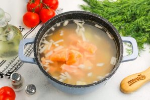 Суп из красной рыбы