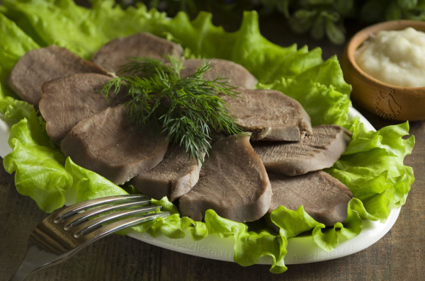 Язык свиной отварной Язык свиной отварной