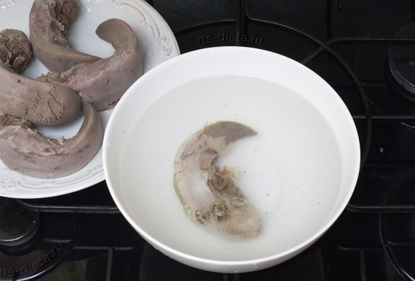 Язык свиной отварной Язык свиной отварной