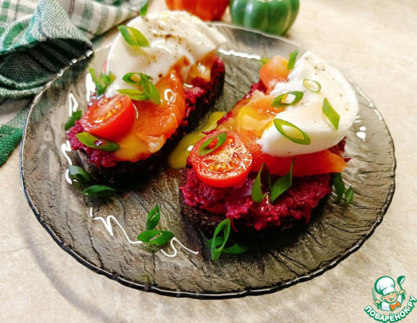 Бутерброд с форелью и яйцом Бутерброд с форелью и яйцом